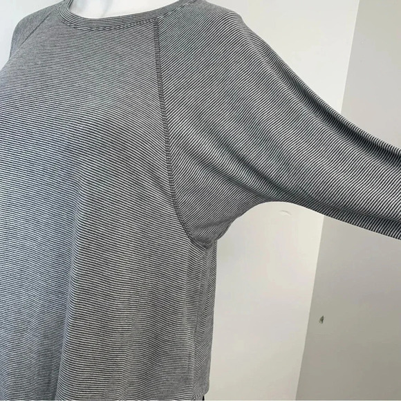 Calvin Klein Performance Blouse Top Woman 1X Stripe Raglan Long Sleeve Quick Dry - Picture 2 of 10